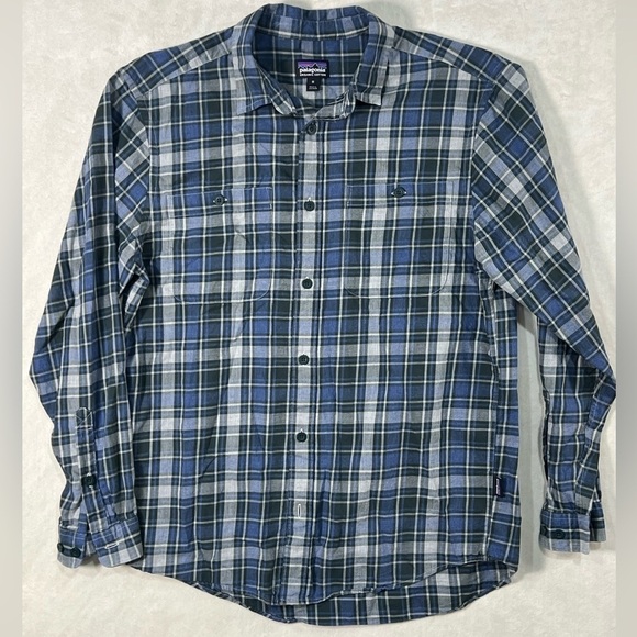 Patagonia Size Medium Navy Plaid Organic Cotton Button Front Shirt EUC - Picture 1 of 10